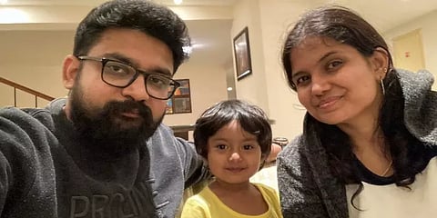 கோவை: 3 வயது மகளுக்கு "சாதி, மதம் இல்லை" என சான்றிதழ் பெற்ற பெற்றோர்!