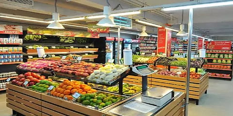 ஒரு கொத்து கறிவேப்பிலை 80 ரூபாயா? - ₹7000க்கு உங்களால இத்தனை பொருள்தான் வாங்க முடியும்!