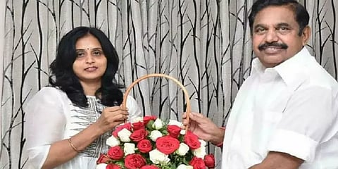 ஓபிஎஸ் ஒரு பச்சைத் துரோகி -  சசிரேகா ஆவேசம்