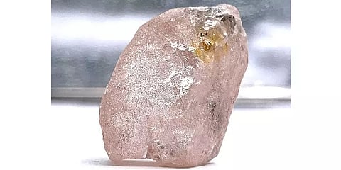அது என்ன ’pink diamond’? - உலகிலேயே மிகப்பெரிய பிங்க் வைரம் இதுதானா?