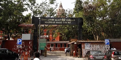சென்னைவாசி ஒருவரின் சொத்து வரி உயர்வு நிறுத்தி வைப்பு - உயர் நீதிமன்றம் அதிரடி