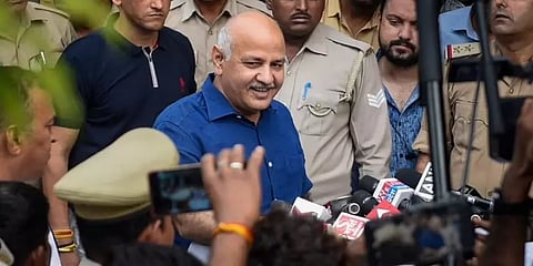 வங்கி லாக்கர்களிலும் சிபிஐ சோதனை! “எதுவும் கிடைக்காது” என மணீஷ் சிசோடியா கிண்டல்!