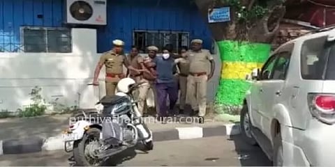 சைதாப்பேட்டை:  நீதிமன்ற வளாகத்தில் பட்டபகலில் ஆஜராக வந்த ரவுடியை கொல்ல முயன்ற கும்பல்!