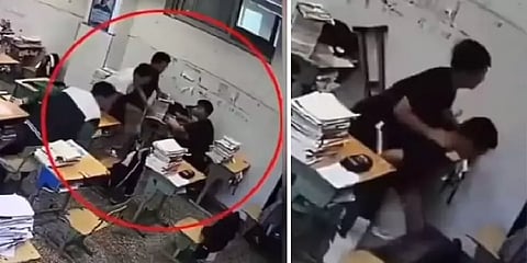 ஒரு நண்பன் இருந்தால்... நில நடுக்கத்தில் சிக்கிய நண்பனை துரிதமாக காப்பாற்றிய மாணவர்!
