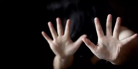 ”பாலியல் வன்கொடுமையில் பாதிக்கப்பட்டவர் நன்றாக படிக்க முடியாதா?”- நீதிபதி கேள்வி