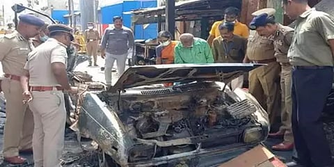 கோவை கார் வெடிப்பில் ஈடுபட்டவருடன் தொலைபேசியில் பேசினாரா? விசாரணை வளையத்திற்குள் இளைஞர்