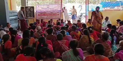 ”மைதானமே இல்லையே”-கிராமசபை கூட்டத்தில் மக்கள் கேள்வி