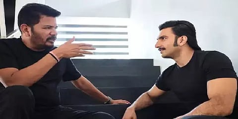 வேள்பாரியாக நடிக்கிறாரா ரன்வீர் சிங்?.. அது எப்டி திமிங்கலம்னு அதிர்ந்துப்போன ரசிகர்கள்