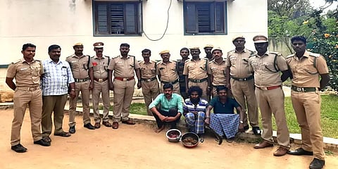 'இங்கு மான்கறி கிடைக்கும்' -  உணவக மேலாளர் உள்பட 3 பேர் கைது