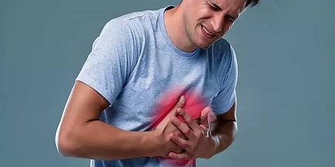 ட்விட்டரில் ட்ரெண்டாகும் #heartattack - அதிகம் பகிரப்படும் வீடியோக்களும், காரணமும்