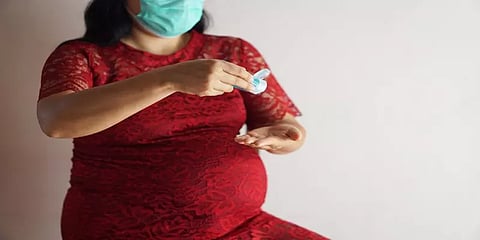 33 வார கருவை கலைக்க பெண்ணுக்கு நீதிமன்றம் அனுமதி -  பின்னணி என்ன?