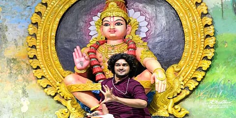 எங்கெங்கு காணினும் ஐயப்ப சரணம்... சபரிமலையில் பக்தர்களை மகிழ்விக்க நடனம் ஆடிய நடிகர்!
