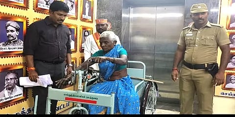 "மூன்று சக்கர வாகனம் கொடுங்க" - மனு கொடுத்த மூதாட்டிக்கு இன்ப அதிர்ச்சி கொடுத்த ஆட்சியர்!
