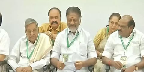 "ஈரோடு கிழக்கு தொகுதி தேர்தலில் நாங்கள் போட்டியிடுவது உறுதி" - ஓபிஎஸ் திட்டவட்டம்