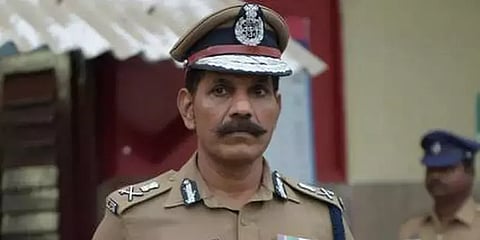 சமூகத்தில் டெக்னாலஜி, பொருளாதார சவால்கள் உள்ளன! அதை சமாளிக்க கணினி படியுங்கள்!-டிஜிபி