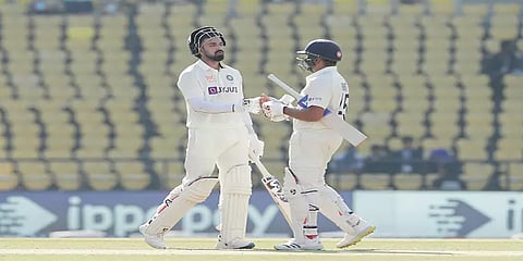 INDvsAUS: முதல் நாள் போட்டியில் சொதப்பிய கே.எல்.ராகுல்... நங்கூரமாய் நின்ற ரோகித் சர்மா!