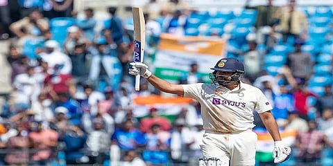 INDvsAUS: 2-ம் நாள் ஆட்ட முடிவில் இந்தியா முன்னிலை... கேப்டனாக ரோகித் சர்மா செய்த சாதனை!