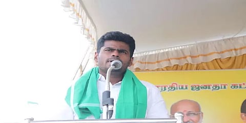 ”ராஜினாமா பண்ணிடுவேன்” - அண்ணாமலை பேச்சும் அதிமுக தலைவர்களின் ரியாக்‌ஷனும்! - தொகுப்பு