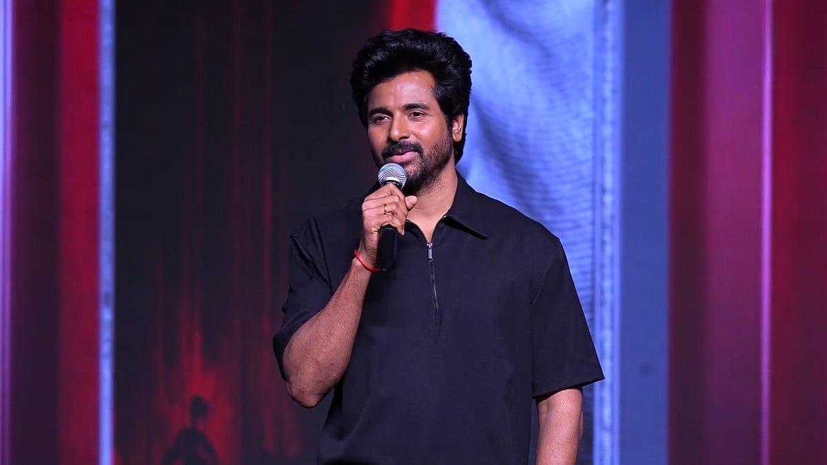 தனுஷ், சூர்யா பாணியில் சந்திப்பு.. மக்கள் குறித்து பேச்சு.. அரசியலுக்குள் நுழைகிறாரா SK?