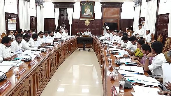 ”ஊழலில் ஈடுபட்டால் பதவி பறிக்கப்படும்” - அமைச்சரவைக் கூட்டத்தில் முதல்வர் விஜய் எச்சரிக்கை!