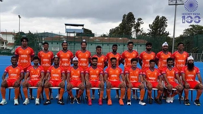 காவிமயமான ஹாக்கி அணி! விசித்திர காரணம் கூறிய ஹாக்கி இந்தியா.. வலுக்கும் எதிர்ப்புகள்!