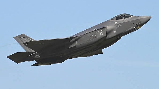 சீனாவிடம் சிக்கிய F-35 விமானத்தின் பாகங்கள்.. ஆபத்தில் ரகசிய தொழில்நுட்பம்.. அச்சத்தில் அமெரிக்கா!