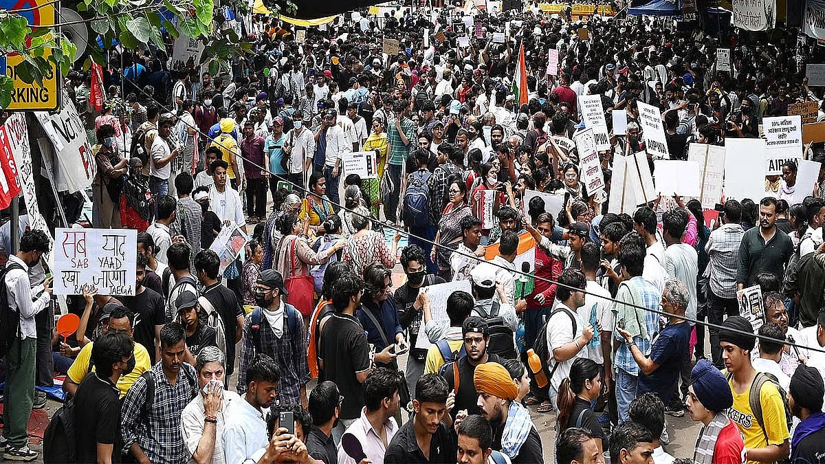 போலீசார் மீது பாலியல் துன்புறுத்தல் குற்றச்சாட்டு.. பத்திரிக்கையாளர்களுக்கு வழிகாட்டு நெறிமுறைகள்!!
