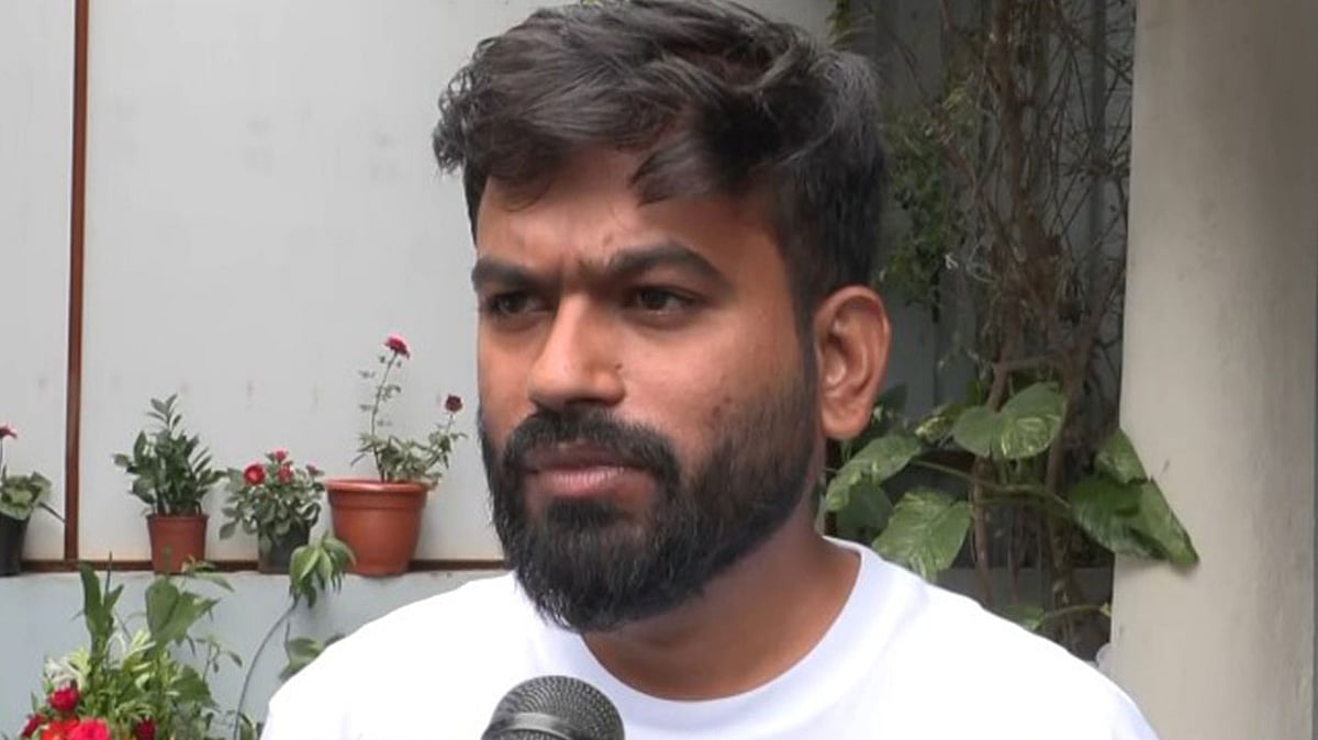 கரப்பான் கட்சிக்கு வெளிநாட்டு நிதி? பற்றவைத்த அமெரிக்க பாடகி.. அபிஜித்தை வளைக்கும் பாஜக?