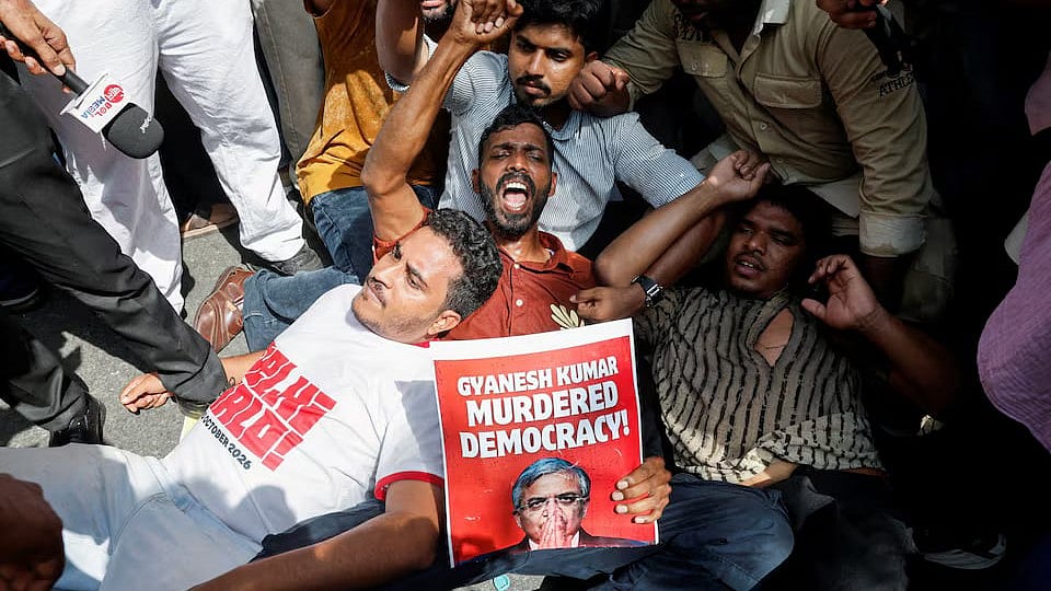வடக்கு வாசல் - 9 | தேர்தல் ஆணையத்தின் செயல்பாடு - உலக அளவில் கவனம் பெறும் CJP-யின் போராட்டம்!