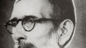

مغفور احمد اعجازی