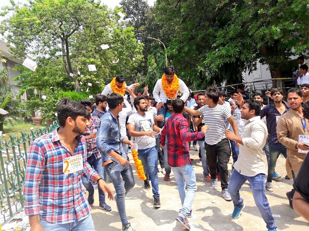 

ڈوسو انتخابات: این ایس یو آئی کا دو سیٹوں پر قبضہ
