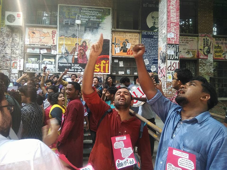 

جے این یو:طلبہ یونین کی تمام سیٹوں پر لیفٹ کا قبضہ 