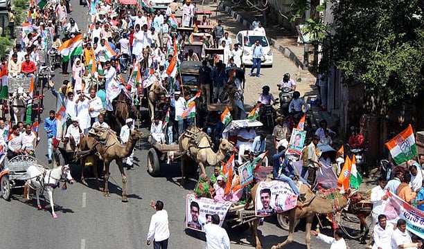 مہنگائی کے خلاف کانگریس کی بیل گاڑی ریلی