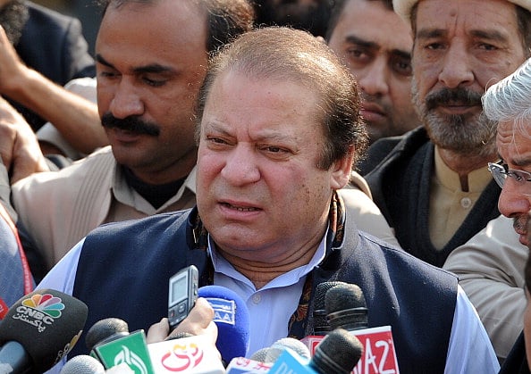 

نواز شریف مع خاندان عدالت میں طلب