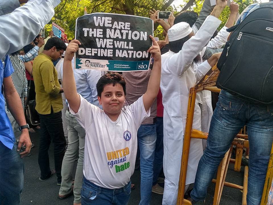 

نجیب  گمشدگی کا ایک سال مکمل، سی بی آئی ہیڈ کوارٹر پر مظاہرہ