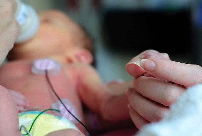 گجرات: 24 گھنٹے میں 9 بچوں کی موت، بی جے پی پھر کٹہرے میں