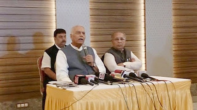 جیٹلی نے جی ایس ٹی کا کباڑا کر دیا