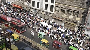 کوئی بتائےنوٹ بندی کے بعد امیروں کی دولت میں اضافہ کیوں ہوا؟