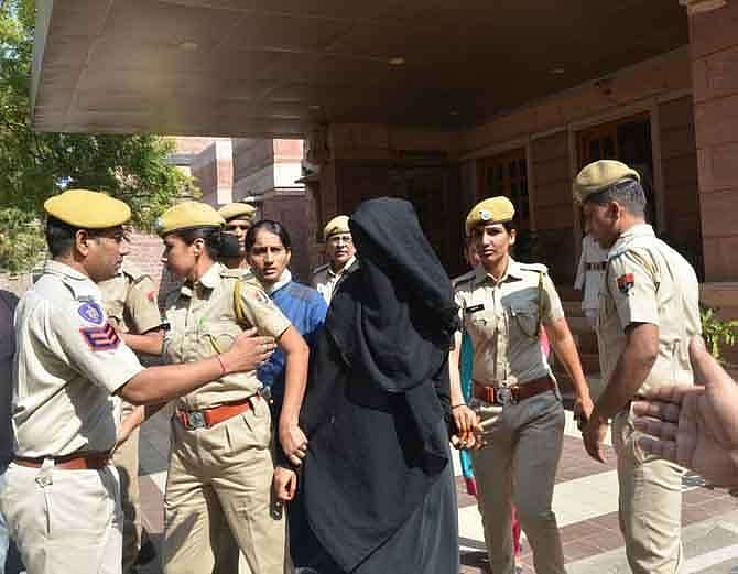 مبینہ لو جہاد:  عدالت نے لڑکی کو شوہر کے ساتھ جانے کی اجازت  دی