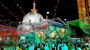خواجہ غریب نواز ؒ کی شان میں گستاخی کرنے والے چینل کے خلاف مسلم وکلاء نے نوٹس بھیجا
