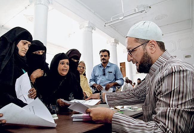طلاق ثلاثہ سے متعلق حکومت کا قدم افسوسناک: اسدالدین اویسی