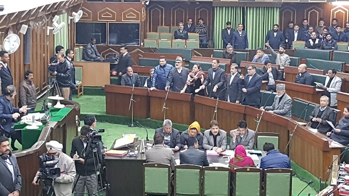 جموں و کشمیر: قانون ساز اسمبلی میں ہنگامہ، نیشنل کانفرنس کا واک آؤٹ