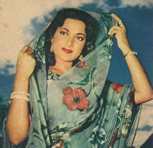 تصویر بشکریہ فلم فیئر، 14 جولائی، 1953
