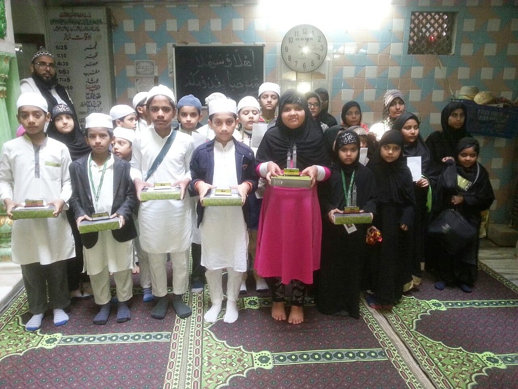 گلی راجان مسجد میں دینیات تقریری مسابقہ کا اہتمام