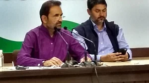 مودی نے گجرات کو ’وائبرینٹ‘ کرنے کی ذمہ داری چوکسی کو دے رکھی تھی!