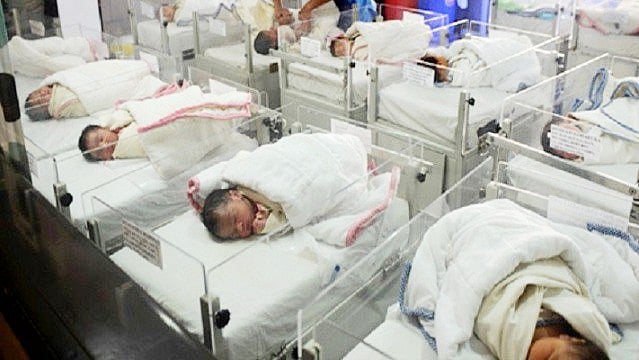 ’بیٹی بچاؤ، بیٹی پڑھاؤ‘ کا نعرہ دینے والی مودی حکومت میں بیٹیاں ہوئیں کم