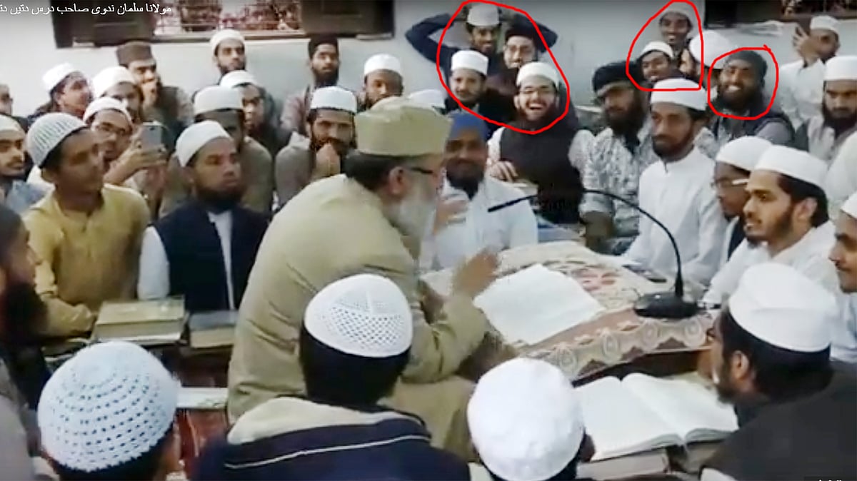 تصویرسوشل میڈیا پر وائرل  ویڈیو سے لی گئی ہے