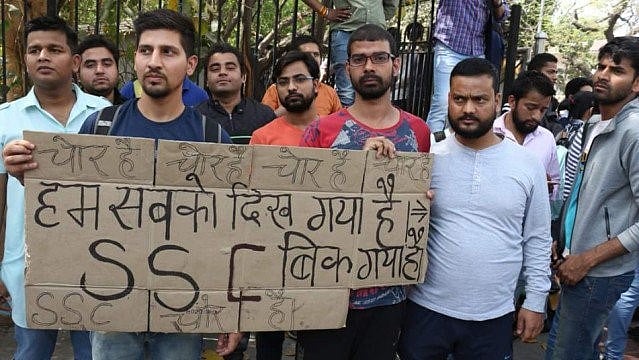 ایس ایس سی گھوٹالہ: انا ہزارے کی طلباء سے ملاقات، احتجاج جاری