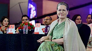 2019 میں بی جے پی کو اقتدار میں نہیں آنے دیں گے: سونیا گاندھی