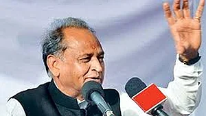 اشوک گہلوت کو گجرات کی محنت کا ملا تحفہ